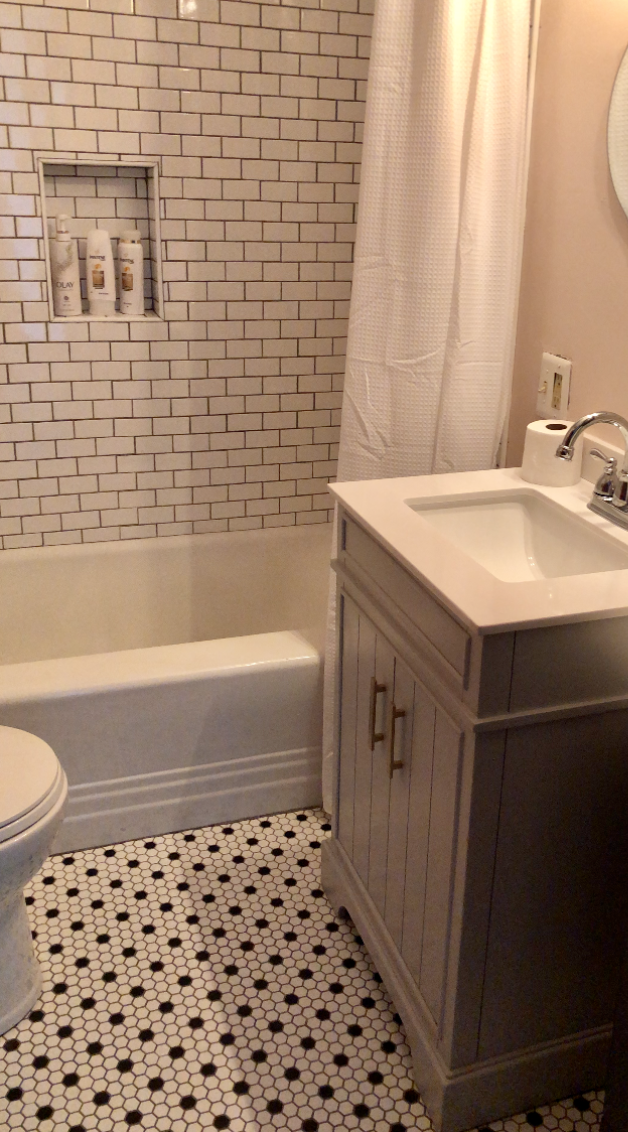 Bathroom+with+penny+tile.png