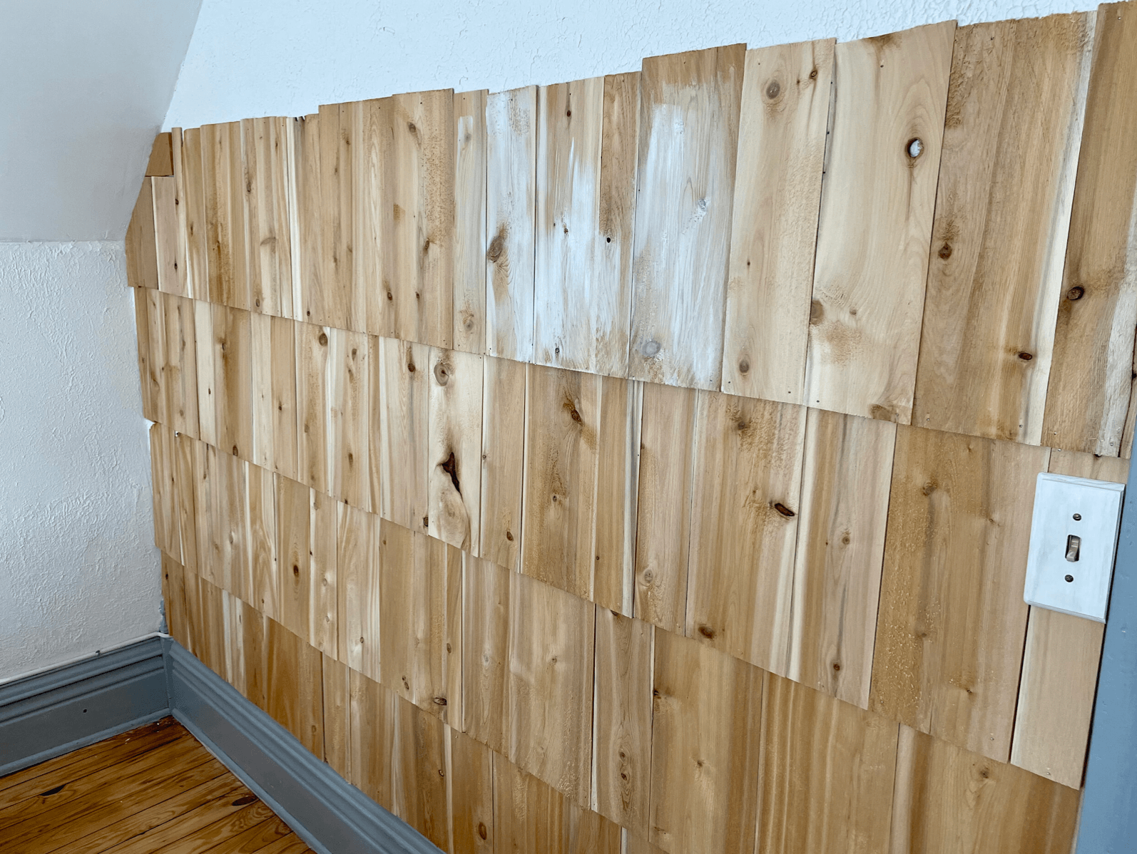 How to use cedar shake as a cottage style accent wall - A Life Unfolding