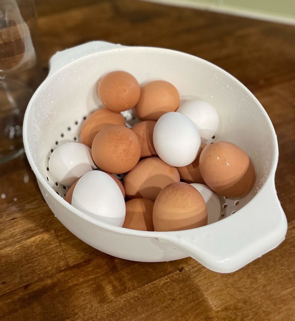 Brown and white boiled eggs

