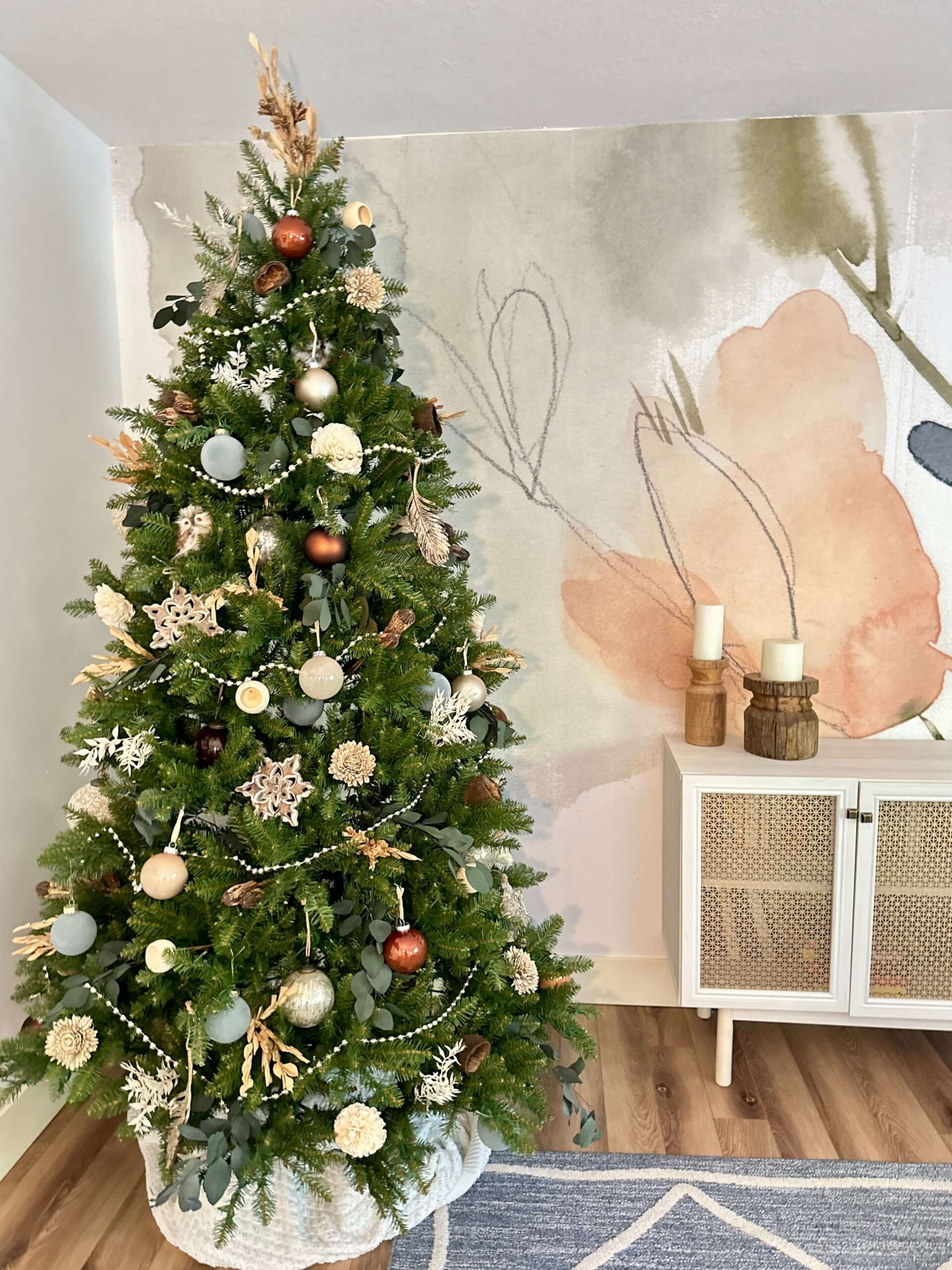 Reviewing My King Of Christmas Tree- Yorkshire Fir Tree with Lights ...