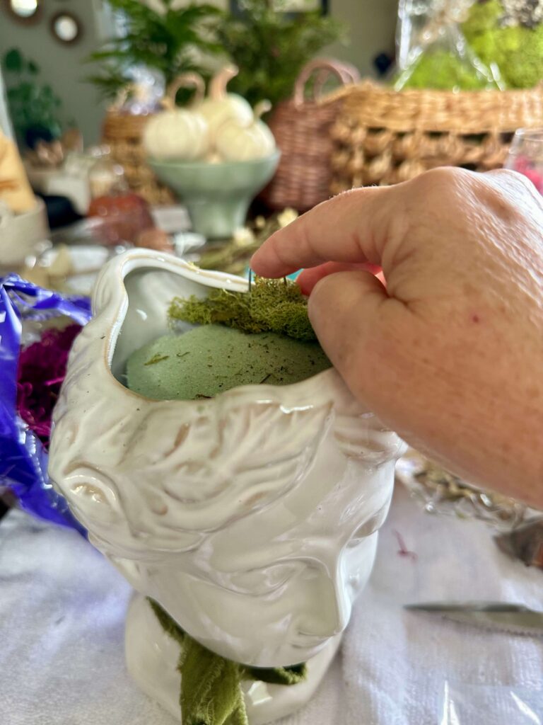 Lady Head Vase with dried flowers