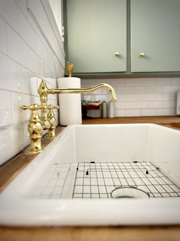 Speakman Kitchen Faucet in Brass.