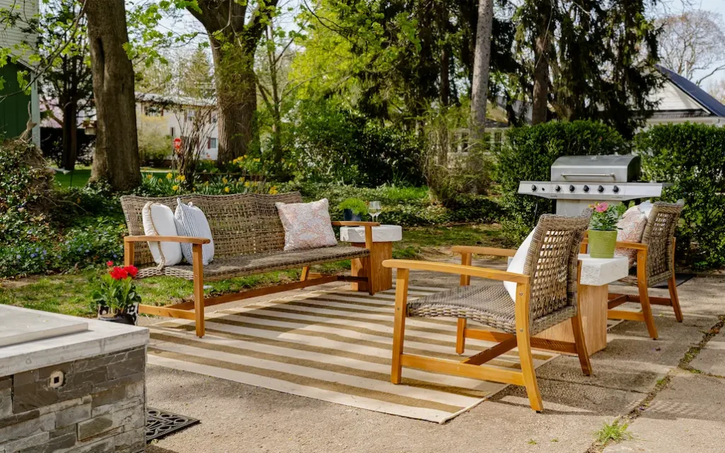 Small Outdoor Space