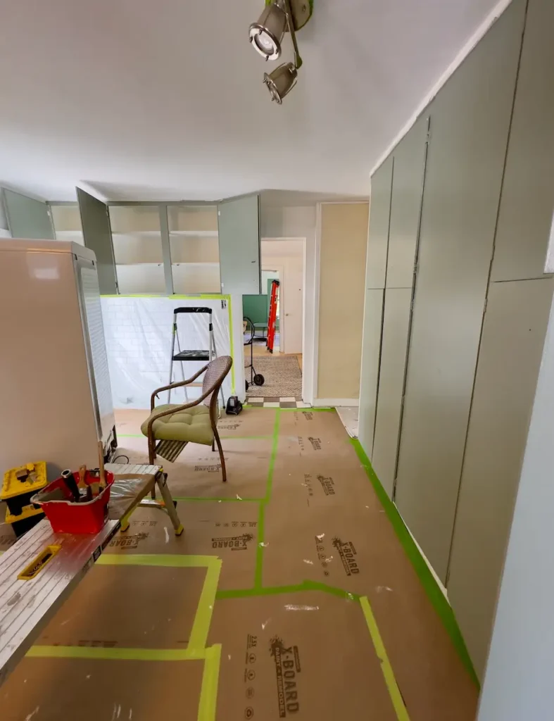 Not quite sage, not quite olive—SW 9132 Acacia Haze sits in the ultimate middle space for painted kitchen cabinetry